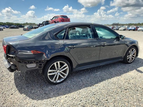 2018 VOLKSWAGEN PASSAT S, R-Line — PSRA