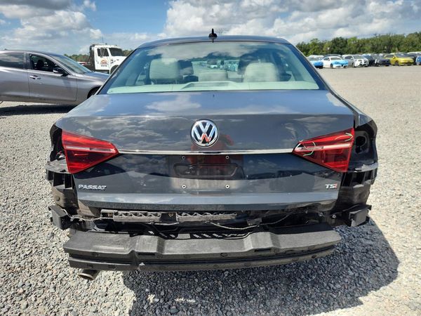 2018 VOLKSWAGEN PASSAT S, R-Line — DIRR