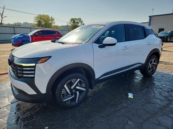 2025 NISSAN KICKS — Front 3/4
