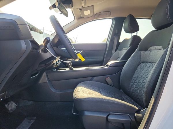 2025 NISSAN KICKS — DENT