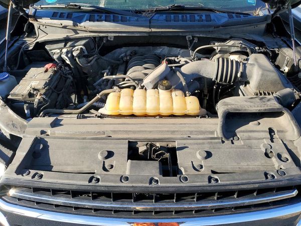2018 FORD F150 — Engine bay
