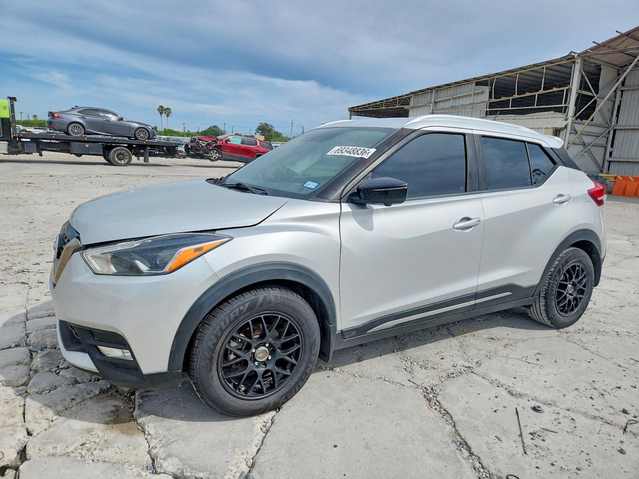 2018 NISSAN KICKS — Front 3/4