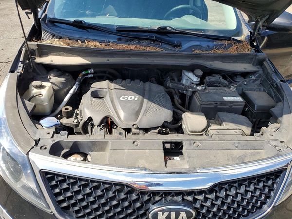 2016 KIA SPORTAGE LX w/Popular Pkg — Engine bay