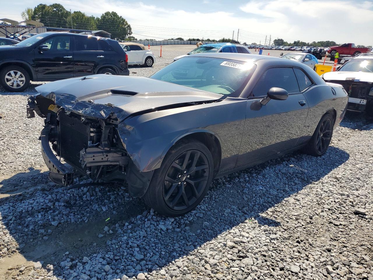 2019 DODGE CHALLENGER SXT — Front 3/4