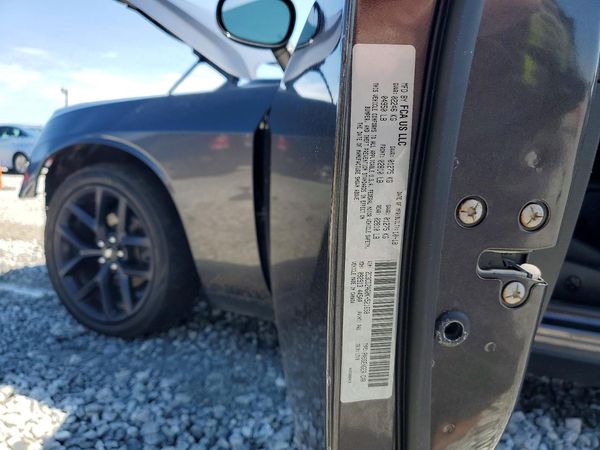 2019 DODGE CHALLENGER SXT — VINS