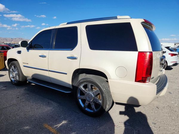 2012 CADILLAC ESCALADE Luxury