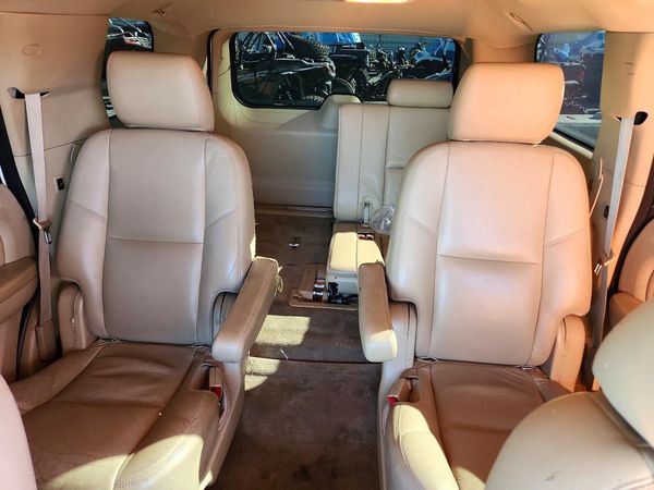 2012 CADILLAC ESCALADE Luxury