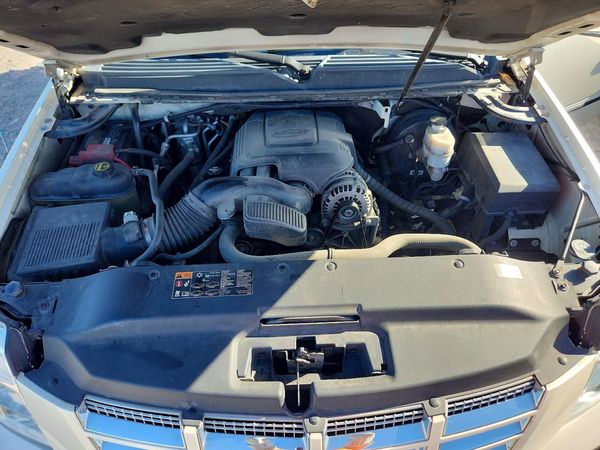 2012 CADILLAC ESCALADE Luxury