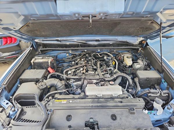 2025 TOYOTA 4RUNNER — Engine bay
