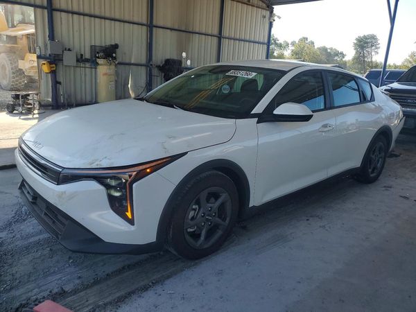 2026 KIA K4 — Front 3/4