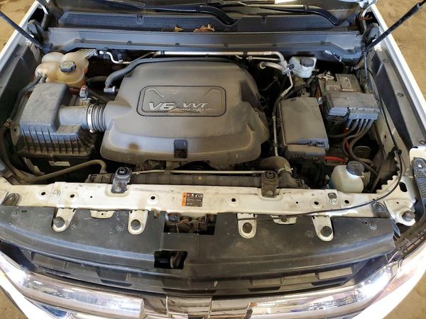 2016 CHEVROLET COLORADO Work Truck — Engine bay