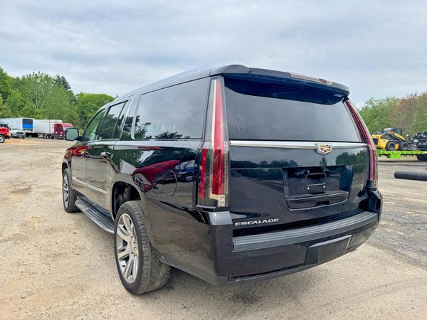2016 CADILLAC ESCALADE