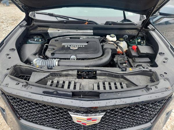 2024 CADILLAC XT4 — Engine bay
