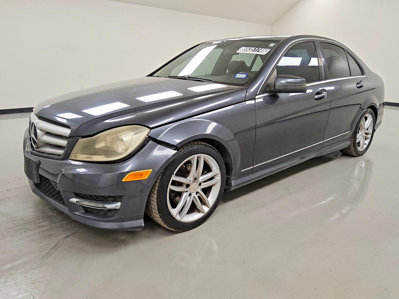 2013 MERCEDES-BENZ C C250 — Front 3/4