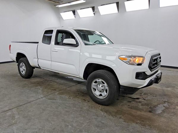 2023 TOYOTA TACOMA SR5 — Passenger 3/4