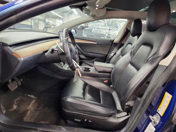 2022 TESLA MODEL 3 — DENT
