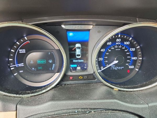 2012 HYUNDAI SONATA Middle level — ODOM