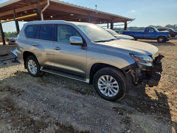 2023 LEXUS GX 460 Premium — Passenger 3/4
