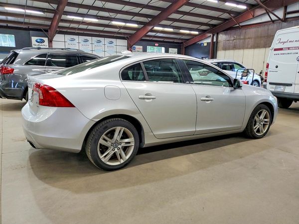 2014 VOLVO S60