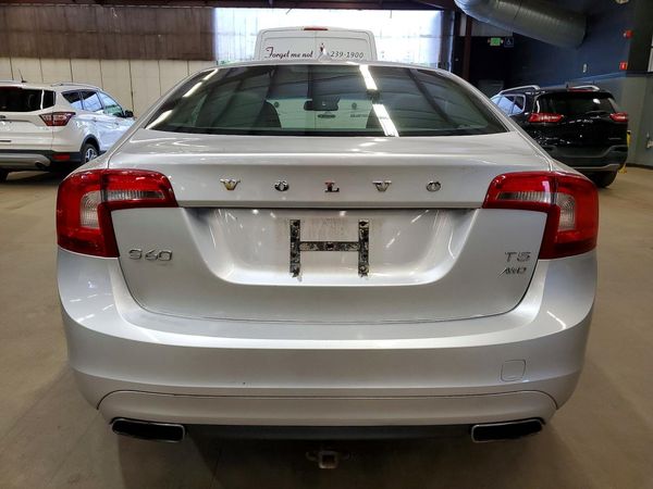 2014 VOLVO S60