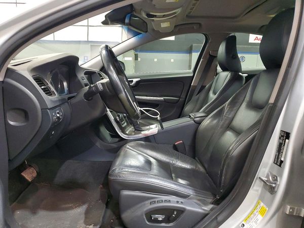 2014 VOLVO S60
