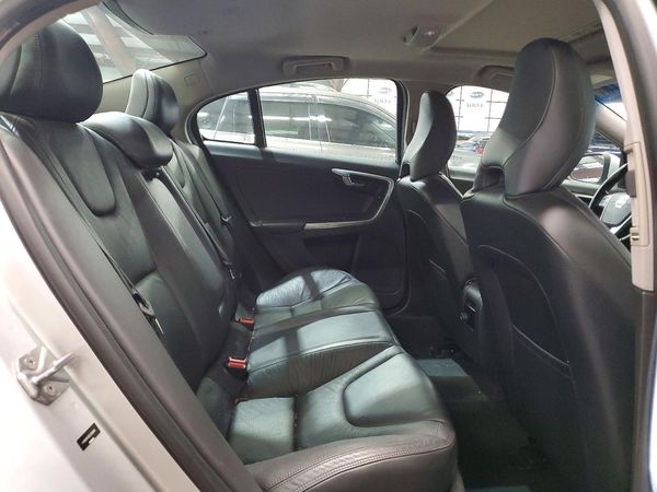 2014 VOLVO S60