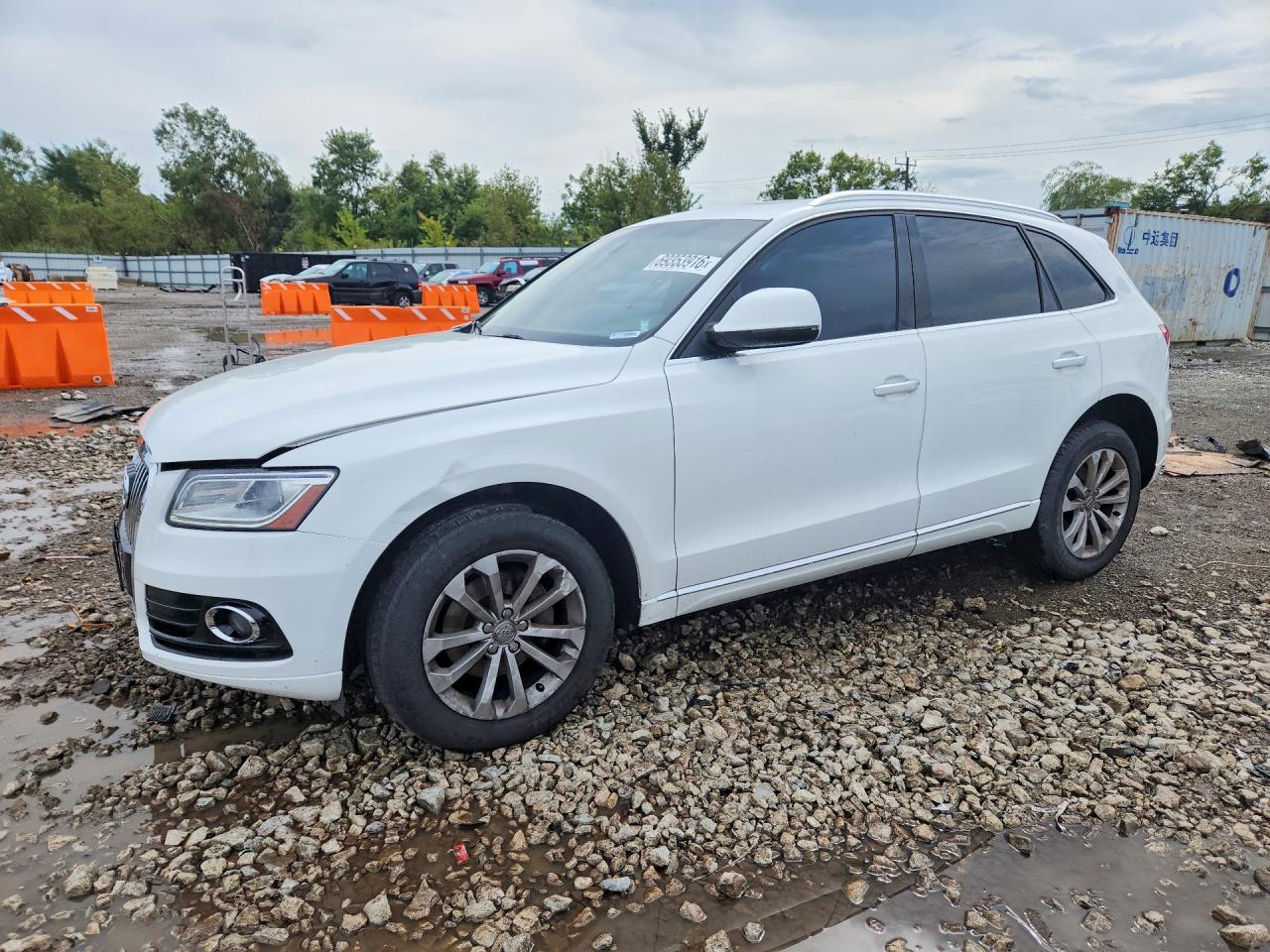 2015 AUDI Q5 — Front 3/4