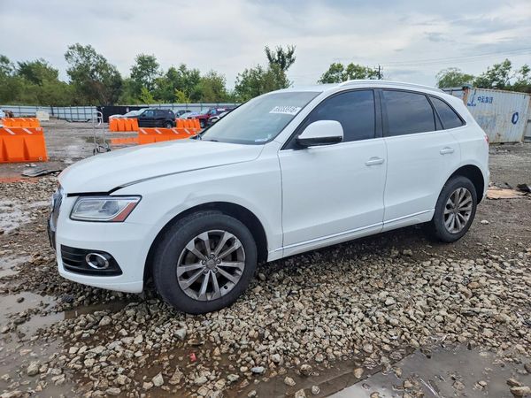 2015 AUDI Q5 — DSFA — Front 3/4