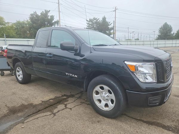 2019 NISSAN TITAN — Passenger 3/4