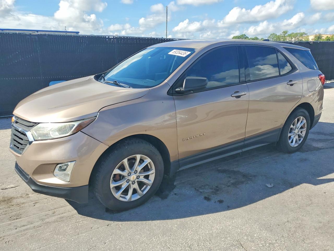 2018 CHEVROLET EQUINOX LS — Front 3/4