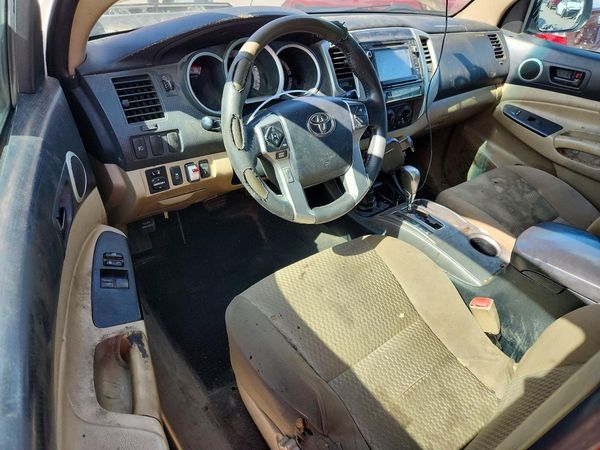 2015 TOYOTA TACOMA Delux Grade
