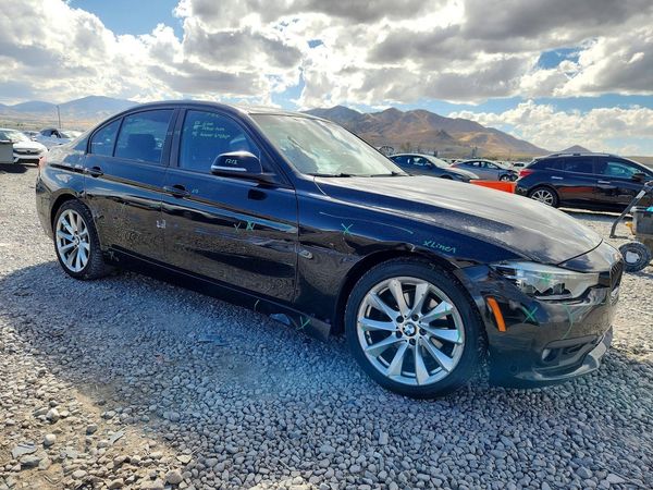 2018 BMW 320 — Passenger 3/4