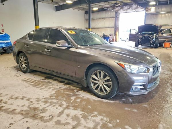 2014 INFINITI Q50 — Passenger 3/4