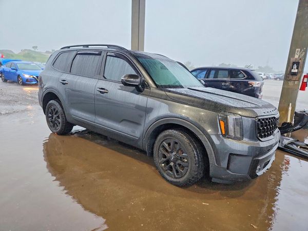 2023 KIA TELLURIDE — Passenger 3/4