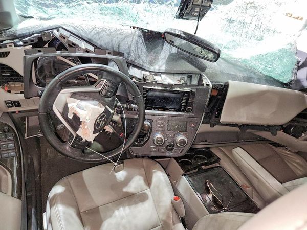2019 TOYOTA SIENNA — CKPT