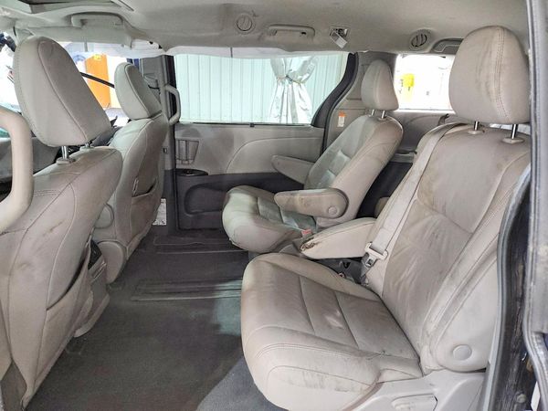 2019 TOYOTA SIENNA — PSRS