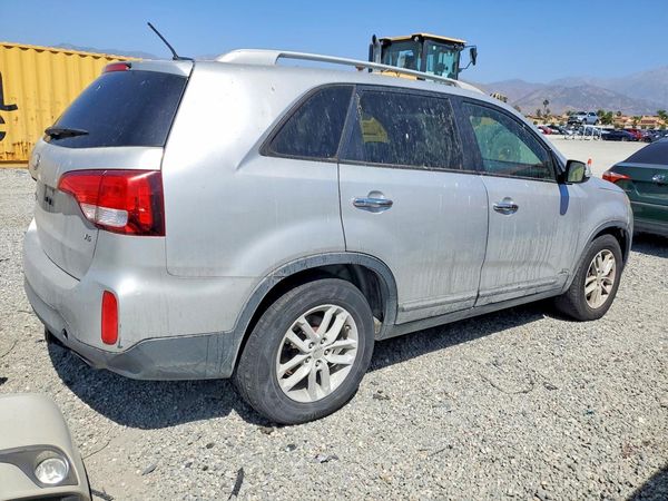 2015 KIA SORENTO GL