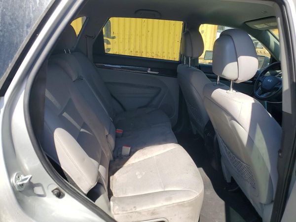 2015 KIA SORENTO GL