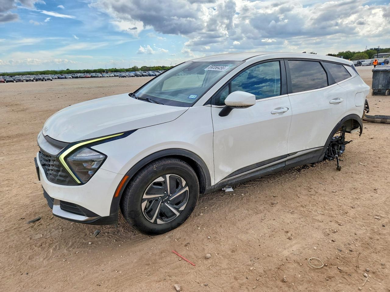 2023 KIA SPORTAGE — Front 3/4