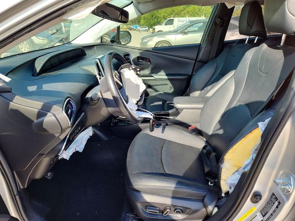 2018 TOYOTA PRIUS — DENT