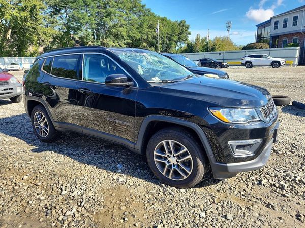 2017 JEEP COMPASS — Passenger 3/4