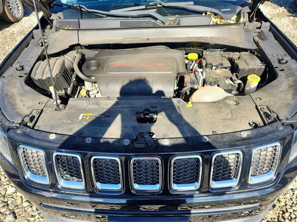 2017 JEEP COMPASS — Engine bay