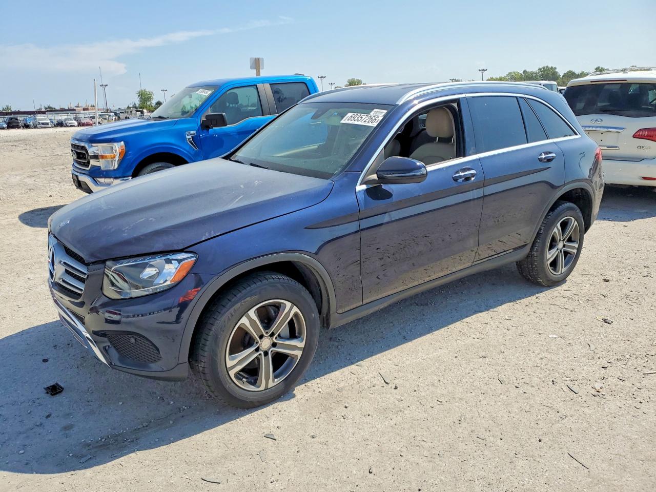 2016 MERCEDES-BENZ GLC-CLASS GLC300 Base-4M — Front 3/4