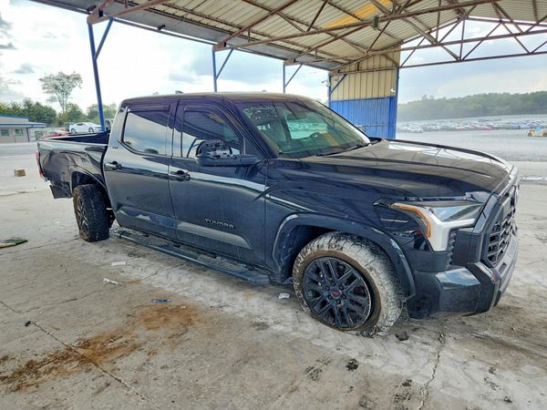 2024 TOYOTA TUNDRA — Passenger 3/4