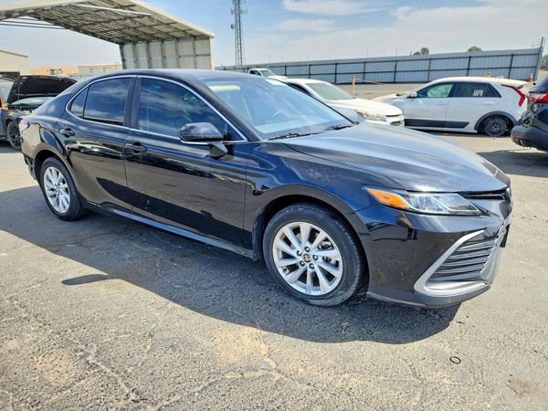 2023 TOYOTA CAMRY LE — Passenger 3/4
