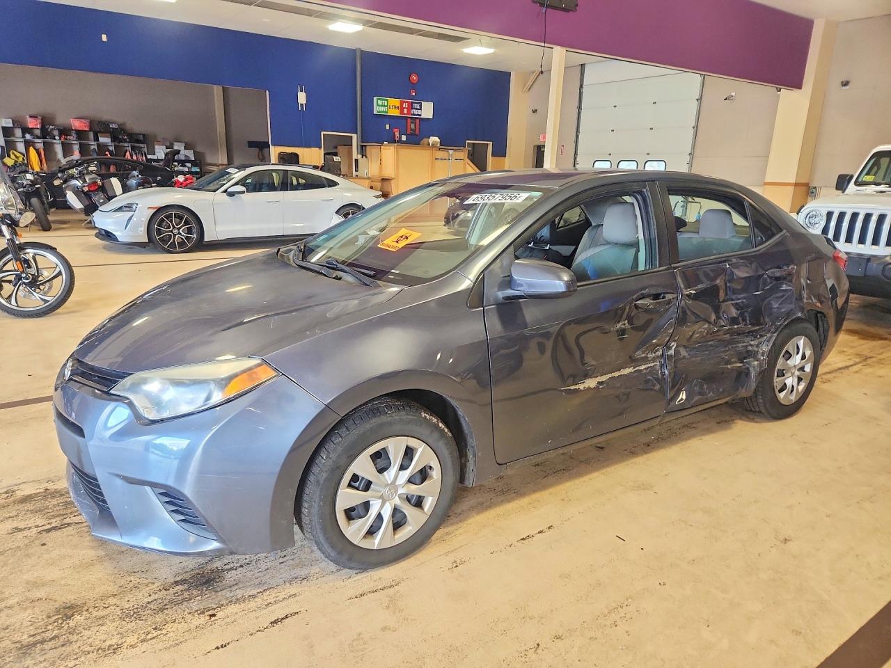 2014 TOYOTA COROLLA — Front 3/4