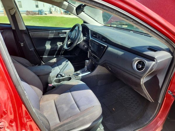 2017 TOYOTA COROLLA — DENT