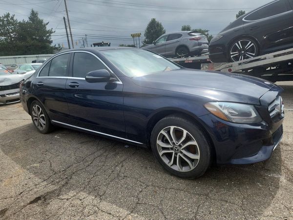 2018 MERCEDES-BENZ C-CLASS C300-4M — Passenger 3/4