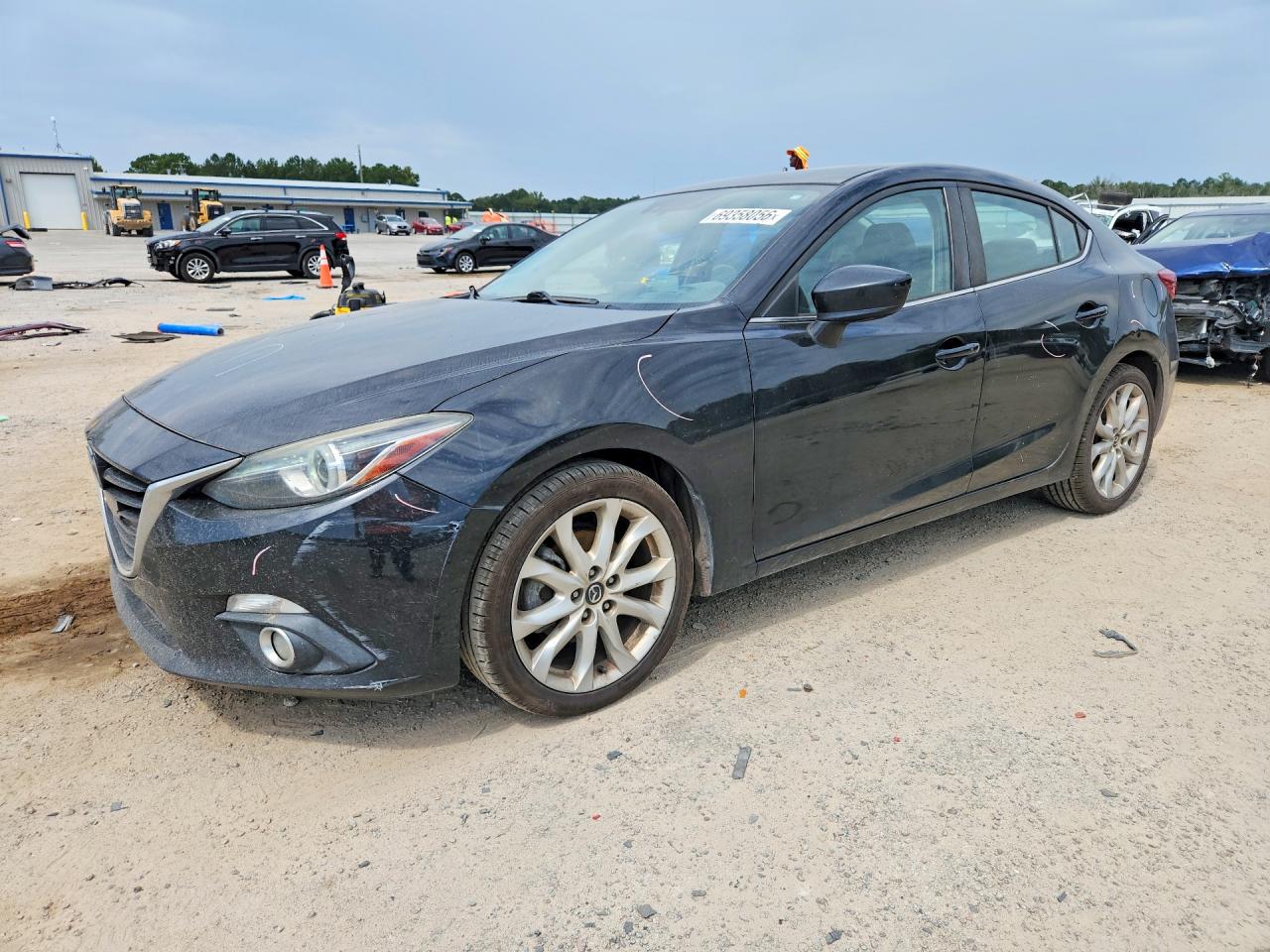 2016 MAZDA 3 — Front 3/4