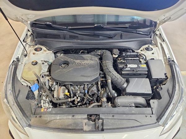 2021 KIA FORTE GT — Engine bay